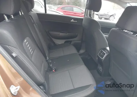 2018 Kia Sportage Lx z USA, uszkodzony, nr VIN KNDPMCAC4J7448344